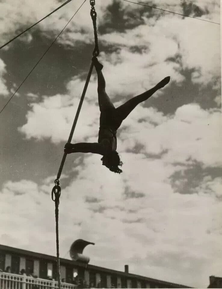Vintage Photographs "La Fete de l'eau" at the Molitor, Paris c. 1940 image 5