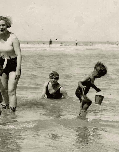 Vintage Photography Original BeachTime with the Family 1920' image 4