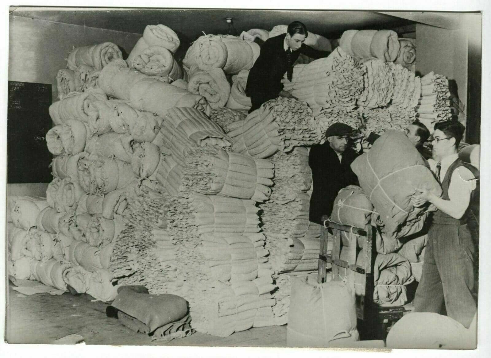 Photo FRANCE PRESSE- British Norwegian Expeditionary Force Equipment 09.10.1939 image 2
