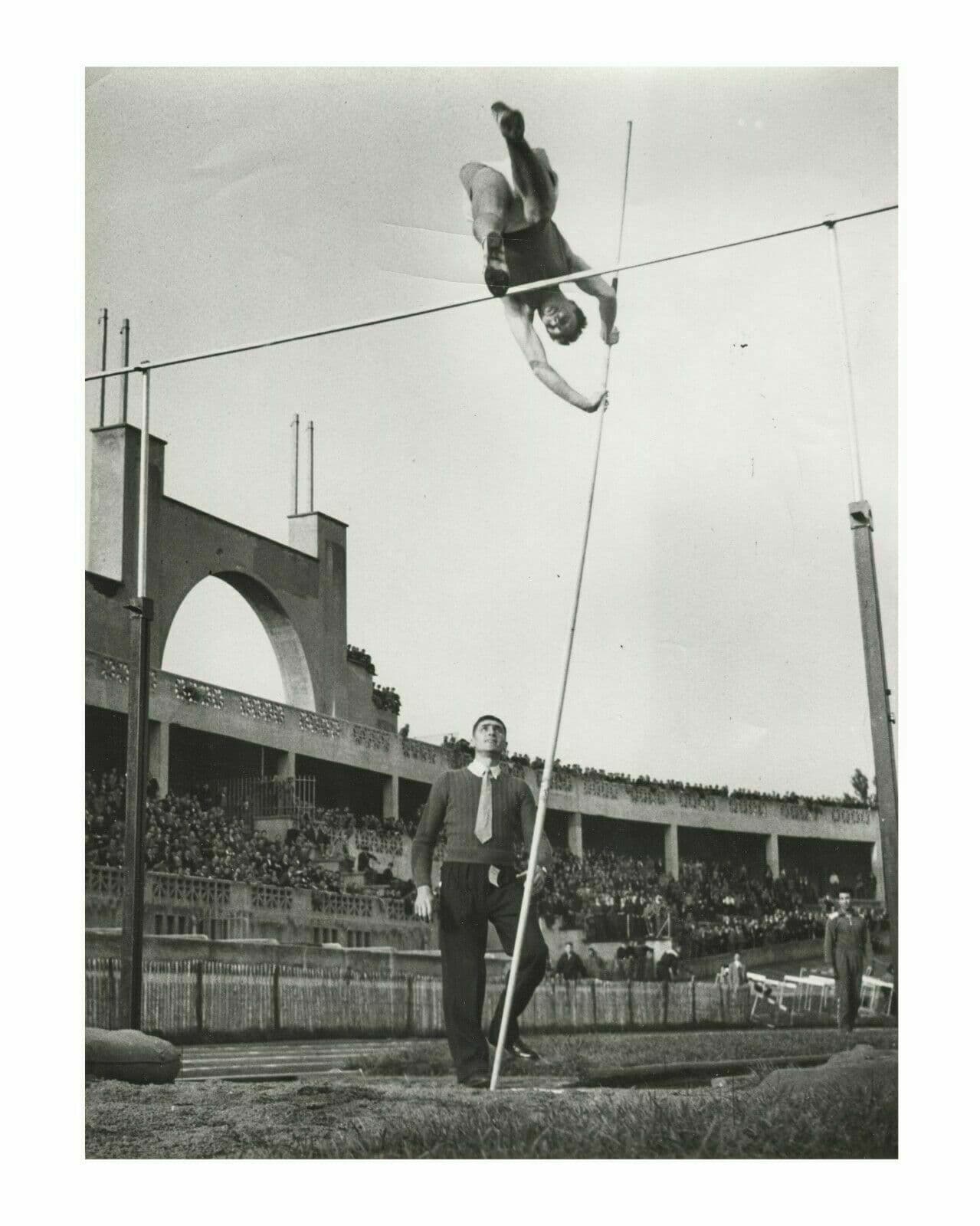 Photograph SPORT Pole Vault Test 1951 image 1