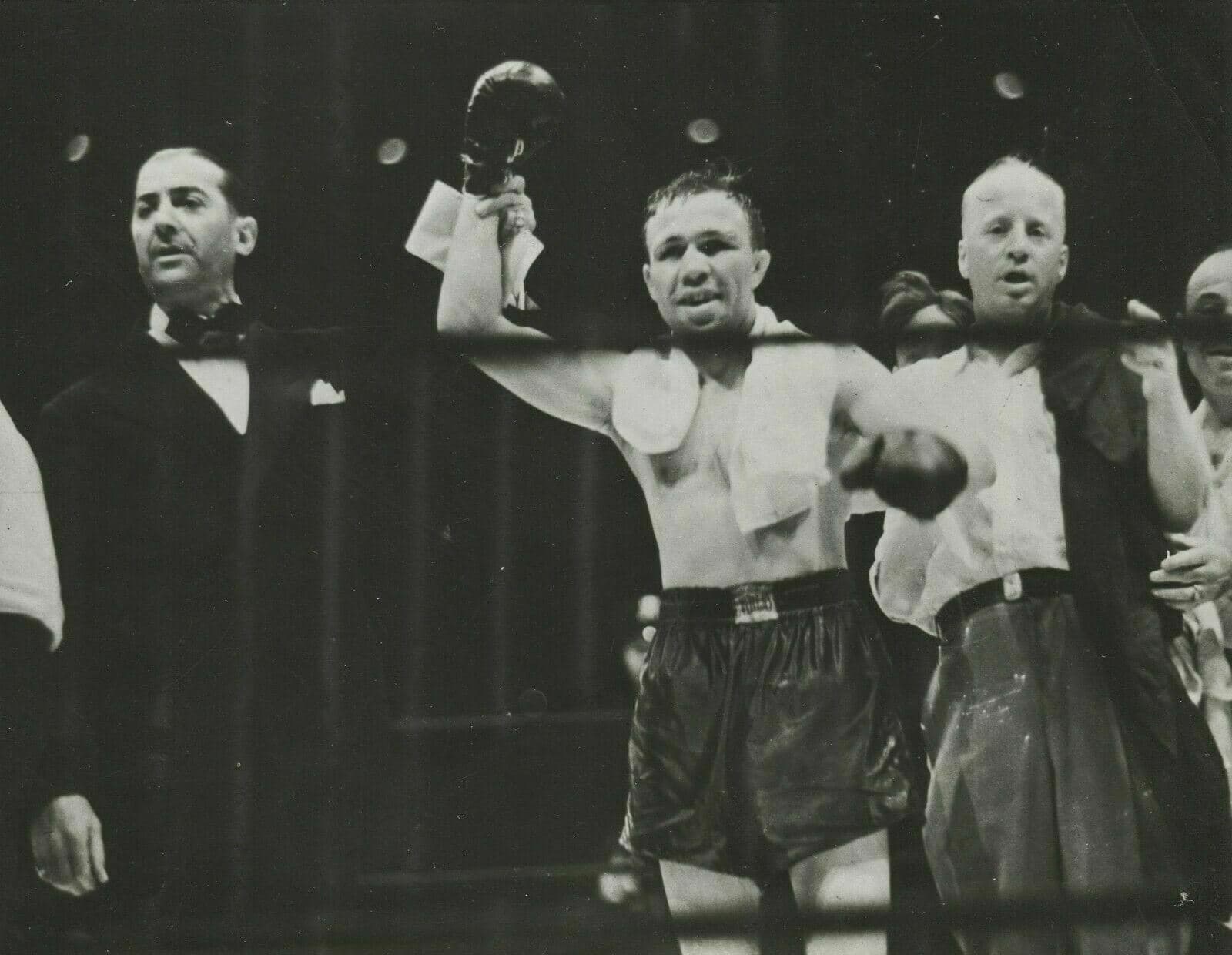Vintage Photographs PRESSE - BOXE - Lou Ambers against Armstrong 1939 image 1