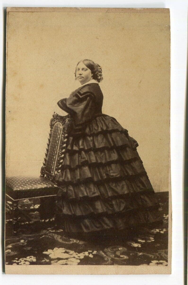 CDV Duchesse de Parme Louise Marie Thérèse d’Artois image 2