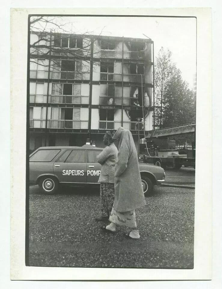 Vintage Photographs Women AFP - PRESS - Rouen fire May 1981 image 4