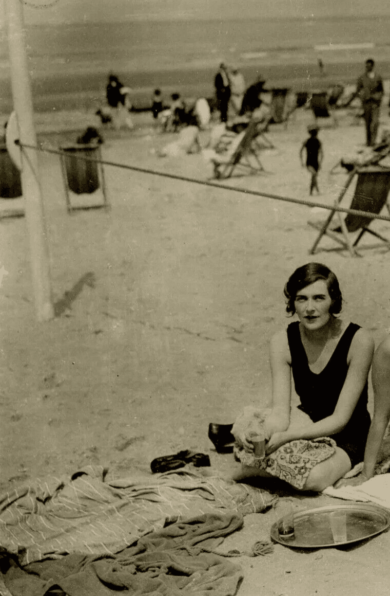 Vintage Original People Holidays Summer Highlights Photography image 5