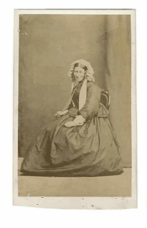 CDV Vintage Photographs - Marquise de Gantes Portrait, Albumen c 1870 image 1