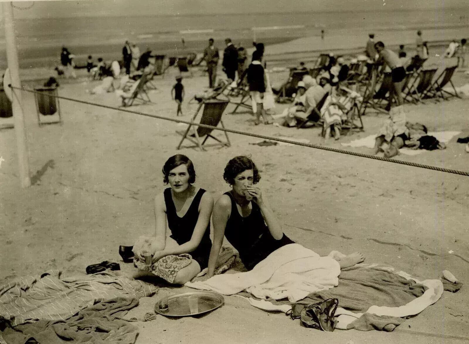 Vintage Original People Holidays Summer Highlights Photography image 7