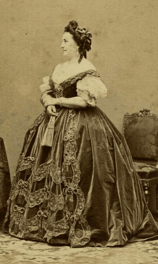 CDV Photographs DISDERI - French actress Émilie-Honorine Guyon Albumen c.1870 image 1