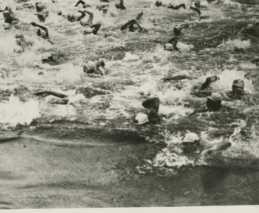 Vintage Photograph Swimming across Paris, 360 swimmers c. 1950 image 3