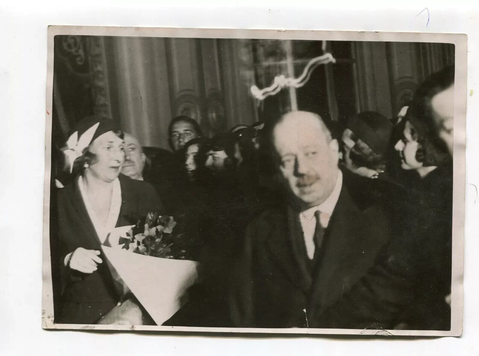 Vintage Photography PRESS Spanish King image 3