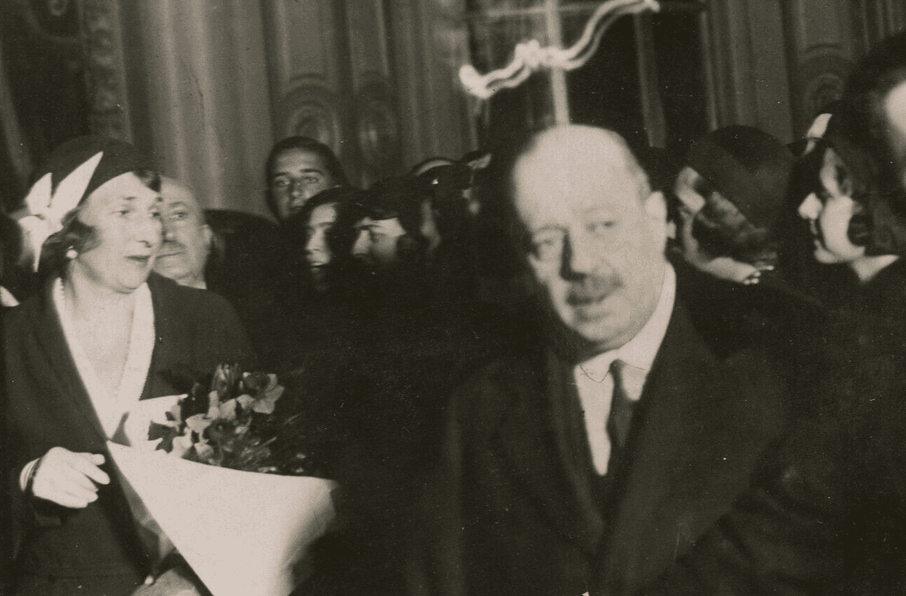 Vintage Photography PRESS Spanish King