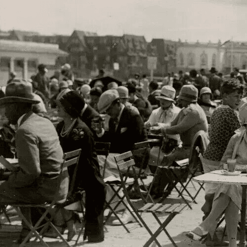 Vintage Original Photograph Beach, Coffee and Fashion 1920' image 6