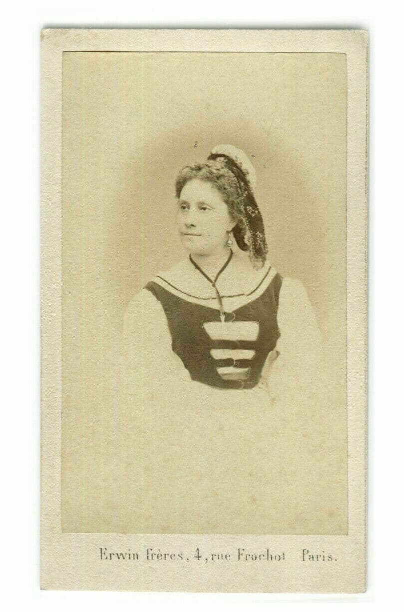 CDV Photograph ERWIN FRERES - French Soprano Marie Caroline Miolan Carvalho 1865 image 1