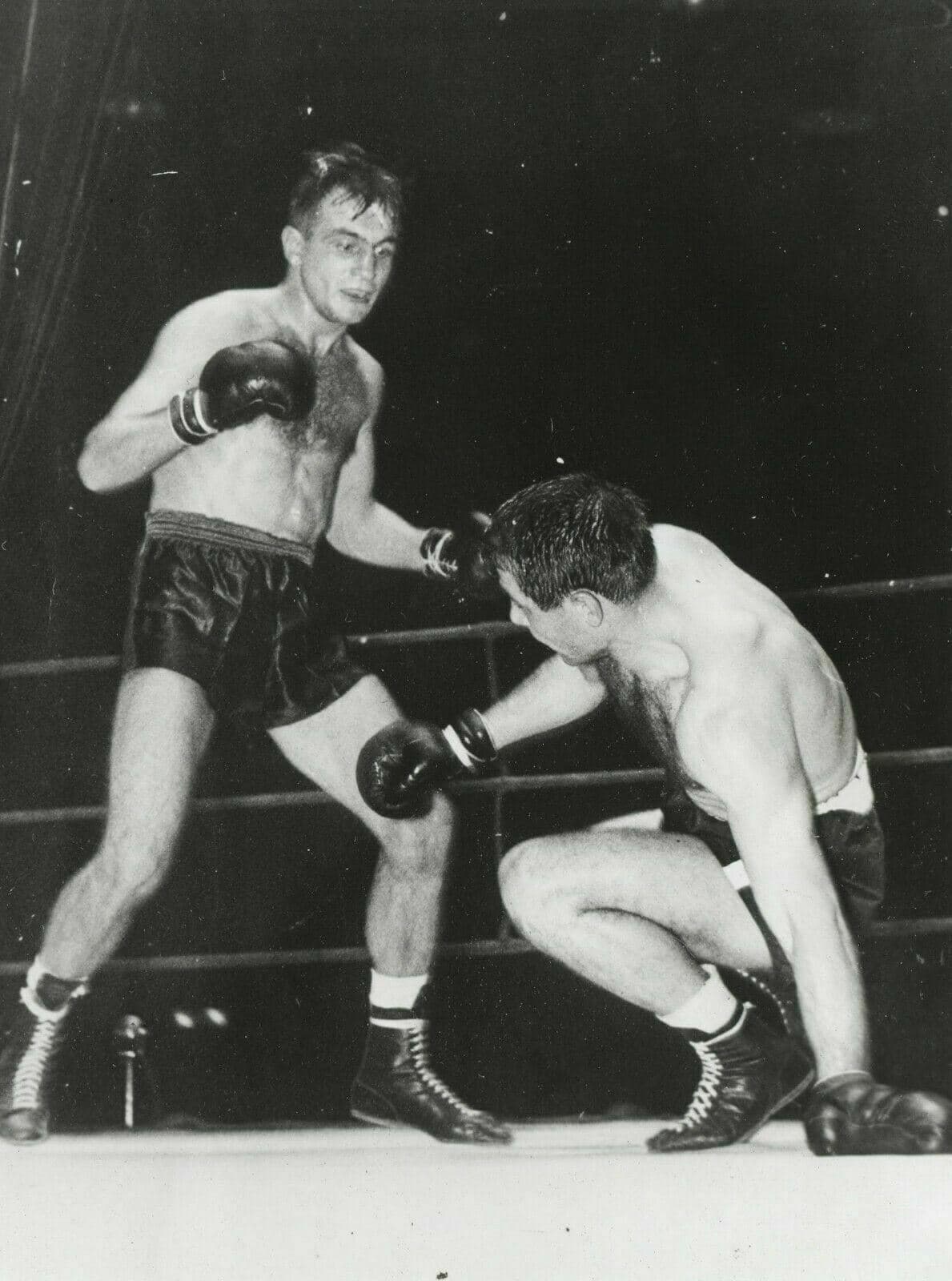 Photographs PRESSE BOXE - Charles Humez bat Tiberio Mitri 1951