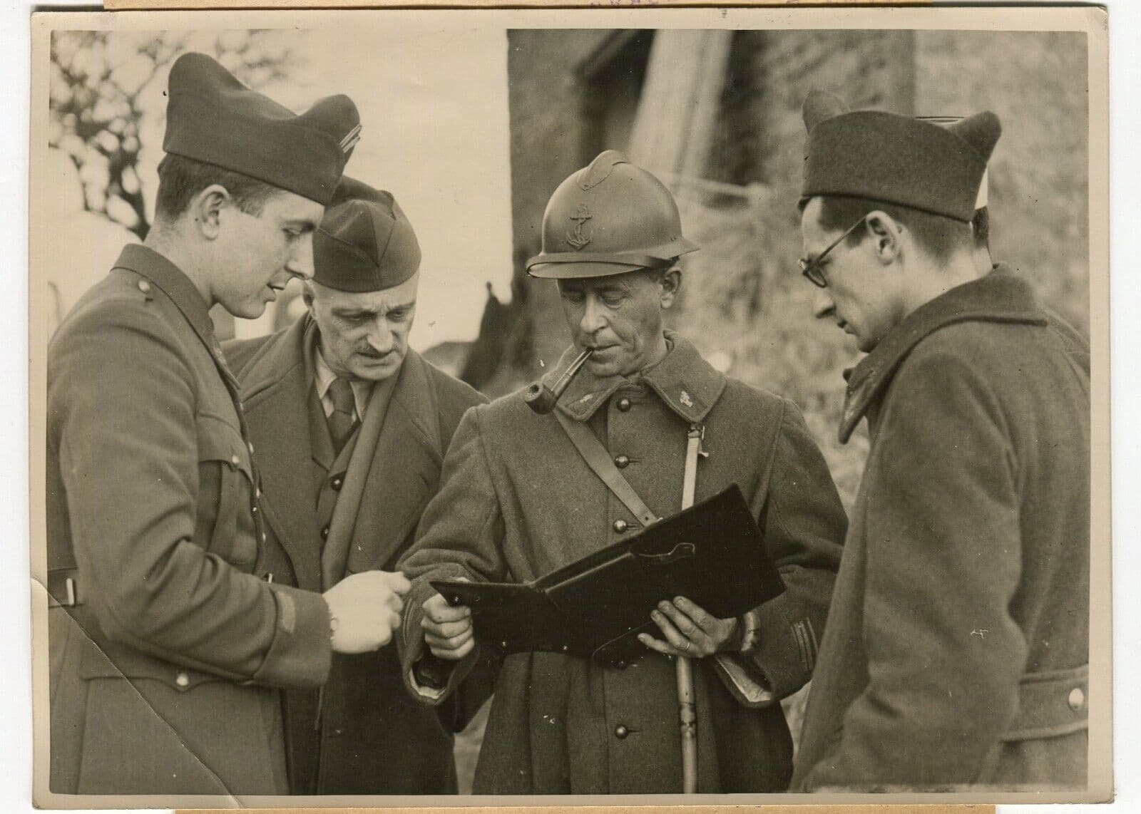 Vintage Photography Press Army Zone 1940, Military Men image 2