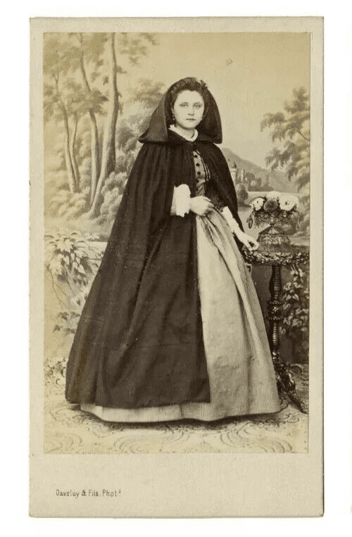 CDV Photographs DEVALUY & FILS Women Bruges c. 1870 image 1