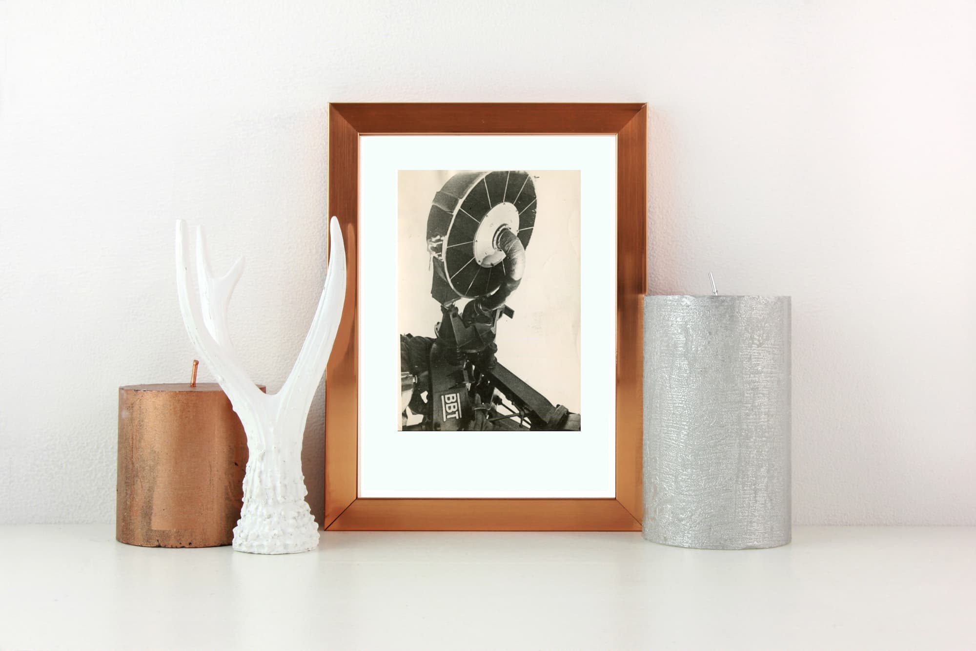 Camera on circa 1930 image 2
