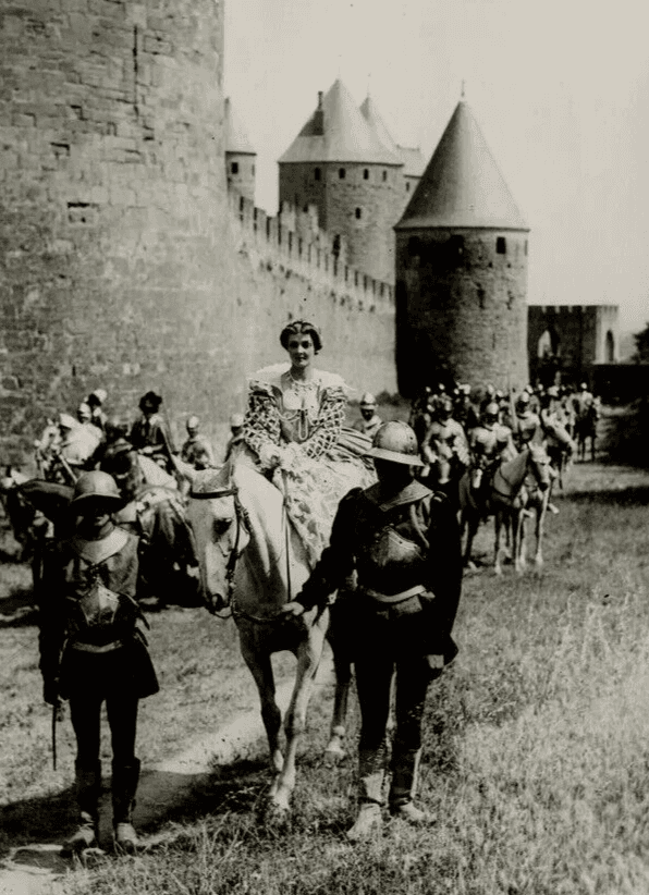 Vintage Photograph Party in Carcassonne