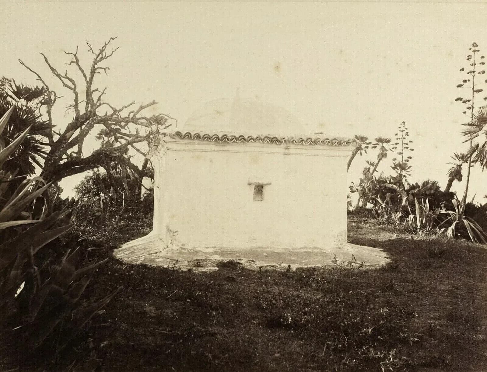 Antique Photograph Tomb, Albumen, Vintage, Orientalism Algeria c. 1870